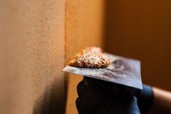 Kornik i baranek – różnice w aplikacji tynków Kornik i baranek Foveo Tech